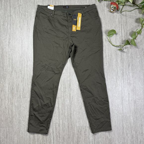 Lee Denim - Lee Womens Jeans Skinny Leg Slimming NWT 18W Tarmac Green Rebound Denim Stretch